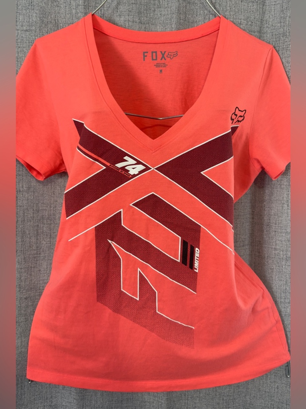 FOX Coral V-Neck Graphic Tee with Maroon Print